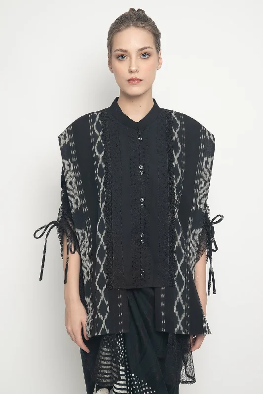 Charu Blouse in Black Puff Sleeve Blouse