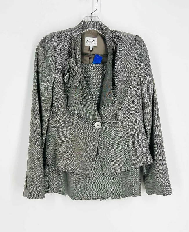 Size 8 Gray/White Print Applique Vintage Designer Skirt Suit silk skirt luxurious