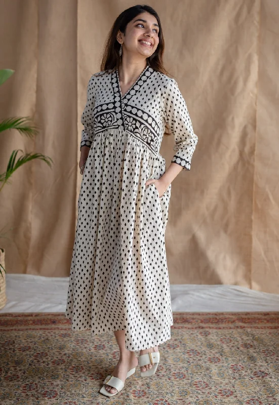 Jivika Fakira Mul Dress Tunics Travel practical