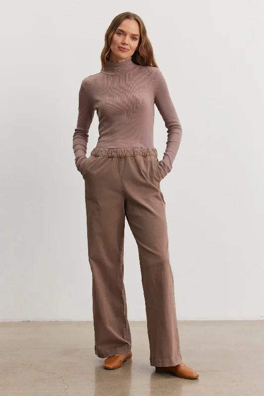 NAYA PANT Classic Pleated Pants