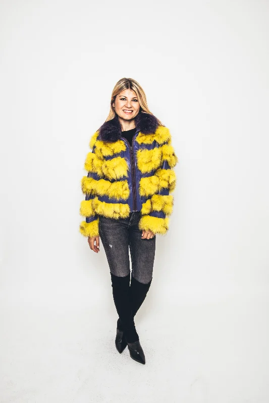 38 | Fox Fur Jacket with Fox Fur Collar Snapped Jacket Toggled Jacket Drawstring Jacket