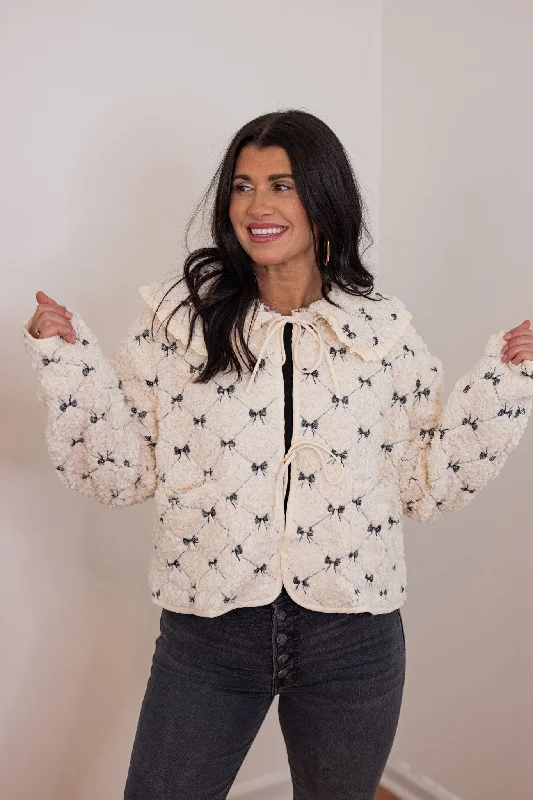 Quilted Bows Cream Sherpa Jacket Stand-Up Collar Roll-Neck Collar Turtle Neck