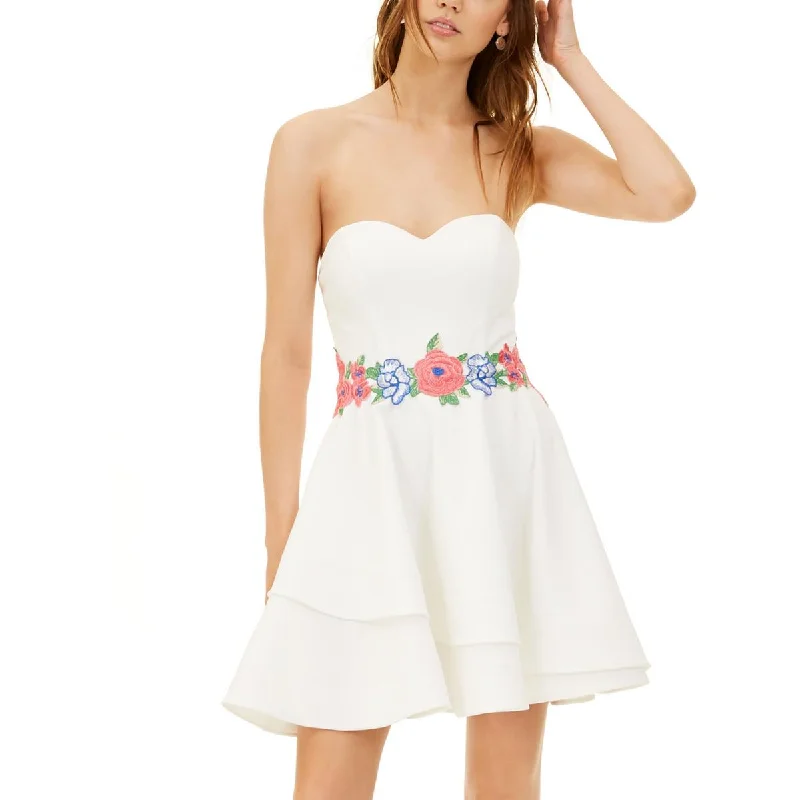 B. Darlin Womens Juniors    Embroidered Mini Fit & Flare Dress Comfortable Linen Mini Dress