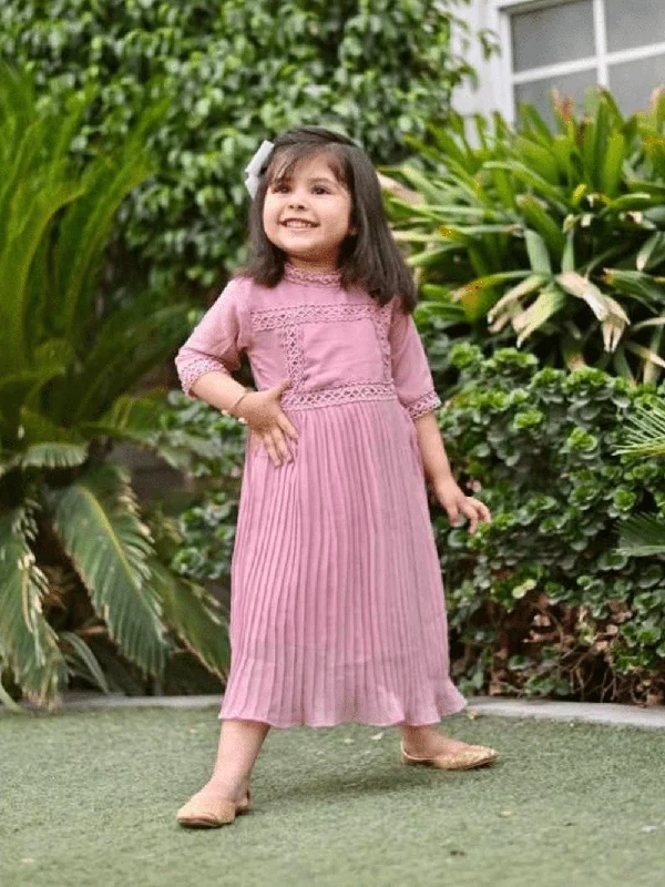 Mini One Loved - Pleated Lacey Dress In Tea Pink Trendy Floral Mini Dress