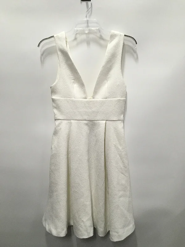White Dress Party Short Keepsake, Size Xs Shift Classic Vintage